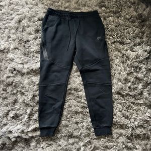 Black Nike Sportswear Tech Fleece Men's Joggers Sz Large